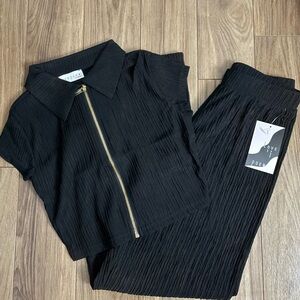 Love Poem Textured Zip-Front Pant Set